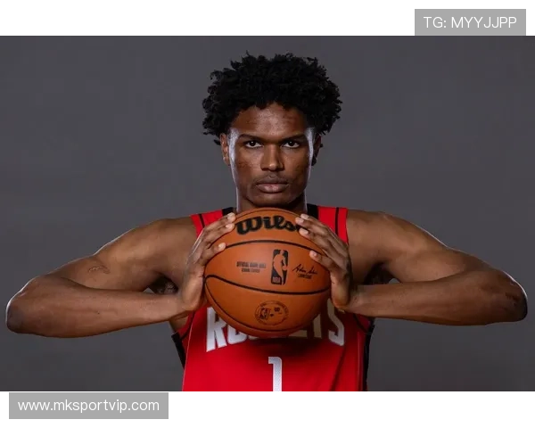 NBA火箭队最矮球员资料介绍与比赛能力探讨